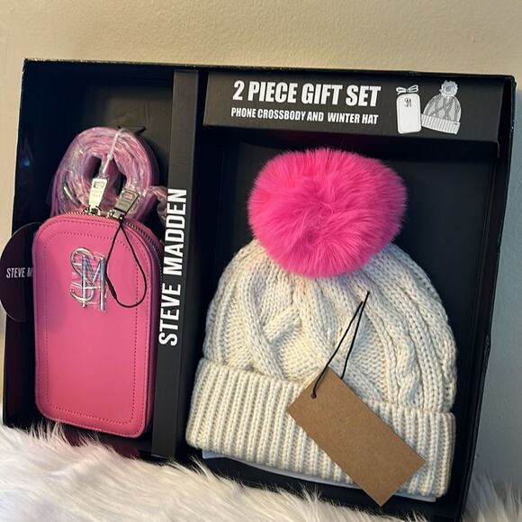 NIB Steve Madden 2PC Gift Set. Beanie Hat w/Matching Phone Crossbody Bag - Pink - Picture 6 of 12